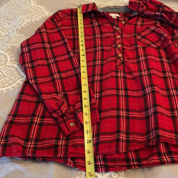 Women’s CROFT&BARROW Plaid Top - Picture 8 of 11